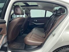 BMW 3 Series 320Li M Sport Package - ფოტო 18