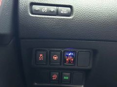 Nissan Qashqai 2.0L CVT XV Premium Luxury - ფოტო 12