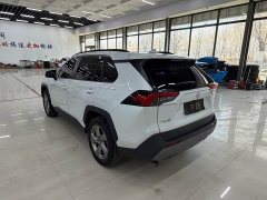Toyota RAV4 2021 2.0L CVT AWD Fashion Plus Edition - ფოტო 3