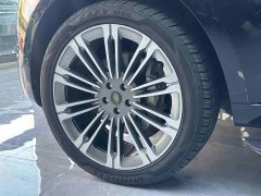 Land Rover Range Rover Facelift 3.0 L6 400PS Extended Wheelbase Prestige Edition - ფოტო 18
