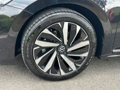 Volkswagen Passat 330TSI Starry Sky Elite - ფოტო 7