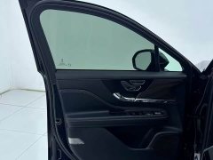 Lincoln Explorer 2.0T Two-Wheel Drive Premium - ფოტო 19