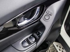 Nissan Qashqai 2.0L FWD Smart Connect Premium Edition - ფოტო 6