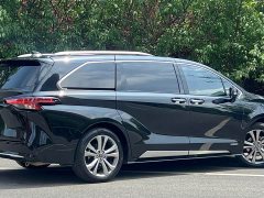 Toyota Sienna 2023 2.5L Hybrid Platinum Edition - ფოტო 4