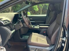 Toyota Sienna 2023 2.5L Hybrid Platinum Edition - ფოტო 7