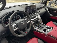 Toyota Land Cruiser (Imported) LC300 3.5T Automatic - ფოტო 11