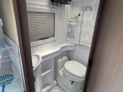 SAIC Maxus V80 Motorhome 2.0T Lifestyle RV with Transverse Bed - ფოტო 16