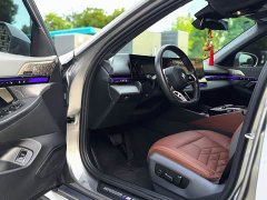 BMW 5 Series 530Li Luxury M Sport Package - ფოტო 4