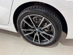 BMW 3 Series 320Li M Sport Package - ფოტო 16