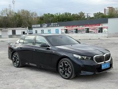 BMW 5 Series 530Li Premier M Sport Package - ფოტო 1