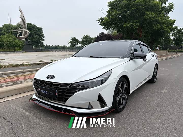 Hyundai Elantra 1.5L CVT Luxury
