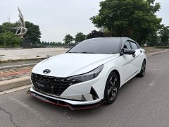 Hyundai Elantra 2022 1.5L CVT Luxury - ფოტო 1