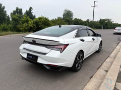 Hyundai Elantra 2022 1.5L CVT Luxury - ფოტო 4