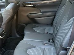Toyota Crown Venza 2.5L HEV AWD Luxury - ფოტო 6