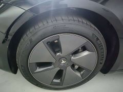 Tesla Model 3 Rear-Wheel Drive - ფოტო 3