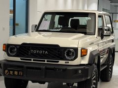 Toyota Land Cruiser (Imported) LC71 4.0L Middle East Edition - ფოტო 1