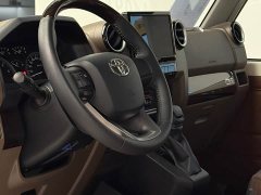 Toyota Land Cruiser (Imported) LC71 4.0L Middle East Edition - ფოტო 2