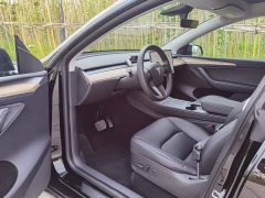 Tesla Model Y Long Range All-Wheel Drive - ფოტო 4