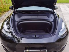 Tesla Model Y Long Range All-Wheel Drive - ფოტო 8