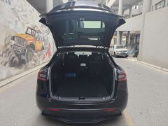 Tesla Model Y Standard Range RWD - ფოტო 13