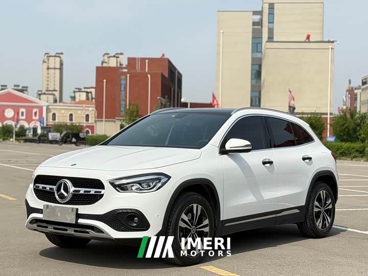 Mercedes-Benz GLA 200