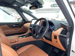 Toyota Vellfire 2024 Crown Hybrid 2.5L Executive Premier Edition - ფოტო 5