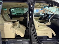 Toyota Vellfire 2021 Crown Hybrid 2.5L HV Premium Edition - ფოტო 11