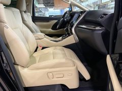 Toyota Vellfire 2021 Crown Hybrid 2.5L HV Premium Edition - ფოტო 9