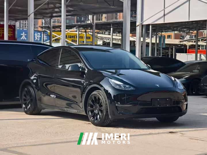 Tesla Model Y Facelift Rear-Wheel Drive