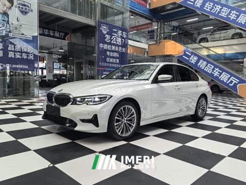 2022 BMW 3 Series 320i M Sport Package - ავტომობილი ჩინეთიდან