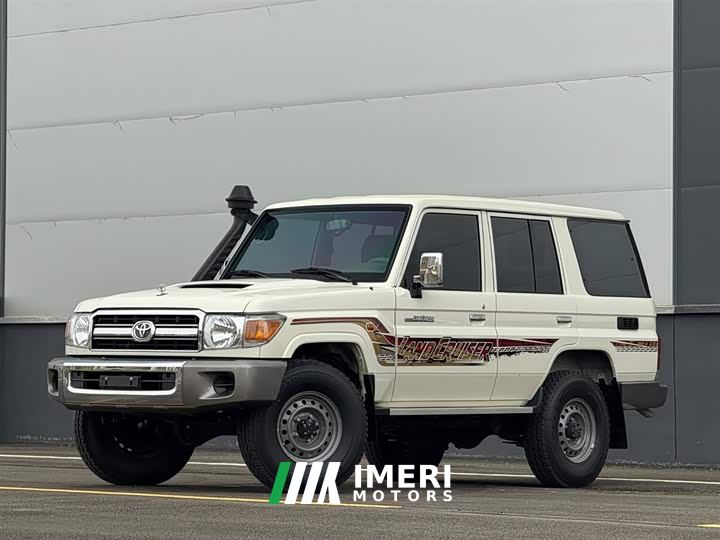 Toyota Land Cruiser (Imported) LC76 4.5T Diesel