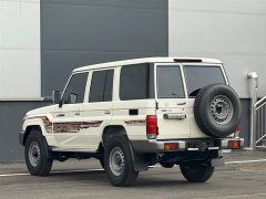 Toyota Land Cruiser (Imported) LC76 2023 4.5T Diesel - ფოტო 8