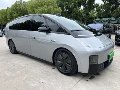 Li Auto Li Xiang MEGA Ultra - ფოტო 3