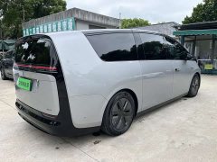 Li Auto Li Xiang MEGA Ultra - ფოტო 9