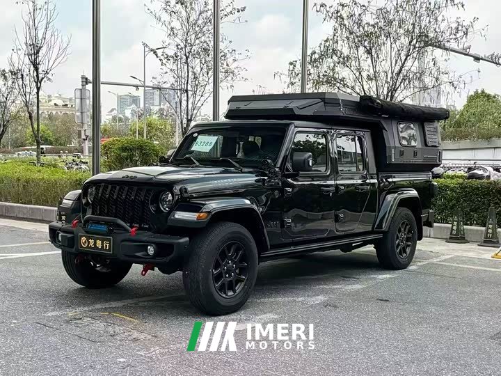 Jeep Gladiator 3.6L Overland - ავტომობილი ჩინეთიდან