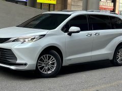 Toyota Sienna 2021 2.5L Hybrid Premium Edition - ფოტო 6