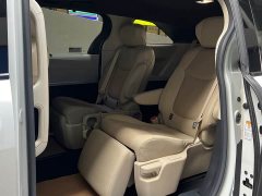 Toyota Sienna 2021 2.5L Hybrid Premium Edition - ფოტო 8