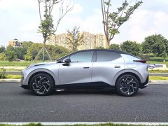 Lynk & Co Geely Lynk & Co 20 2026 530km Rear-wheel Drive Max Radiant Red Edition - ფოტო 4