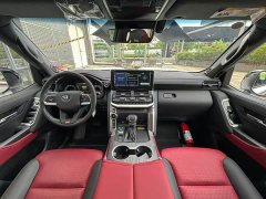 Toyota Land Cruiser (Imported) LC300 3.3T GR Diesel - ფოტო 5