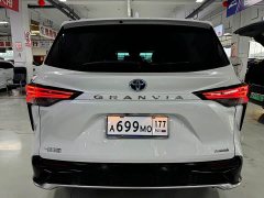 Toyota Grevias 2.5L Hybrid Premium Plus Edition - ფოტო 6