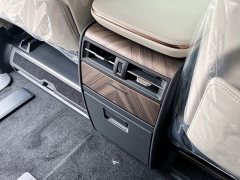 Lexus LM 500h Six-Seat Premium Edition - ფოტო 10
