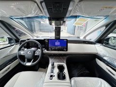 Lexus LM 500h Six-Seat Premium Edition - ფოტო 8