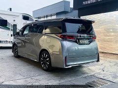Toyota Vellfire Crown Hybrid 2.5L Executive Premier Edition - ფოტო 3