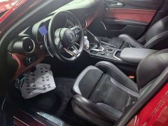 Alfa Romeo Giulia 2.0T 280HP Veloce Ti Sport Edition - ფოტო 3
