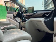 Buick GL8 Land Official Business Class 652T Comfort Edition - ფოტო 16
