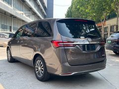 Buick GL8 Land Official Business Class 652T Comfort Edition - ფოტო 5