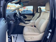 Toyota Alphard Hybrid 2.5L Luxury - ფოტო 16
