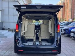 Toyota Alphard Hybrid 2.5L Luxury - ფოტო 7