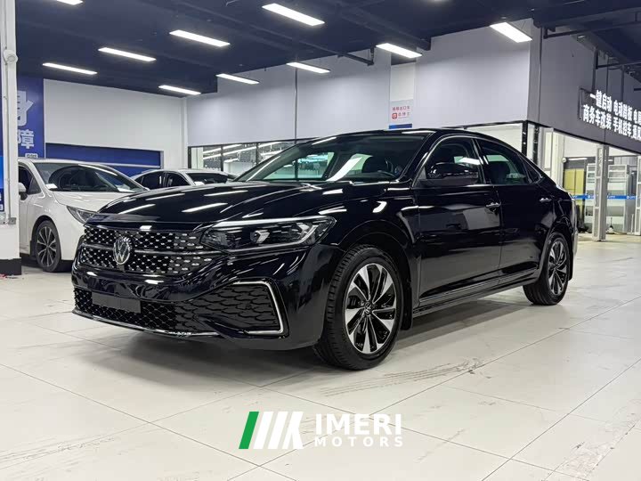 Volkswagen Passat Facelift 280TSI Starry Sky Elite