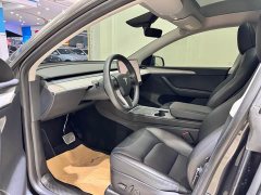 Tesla Model Y Rear-Wheel Drive - ფოტო 8